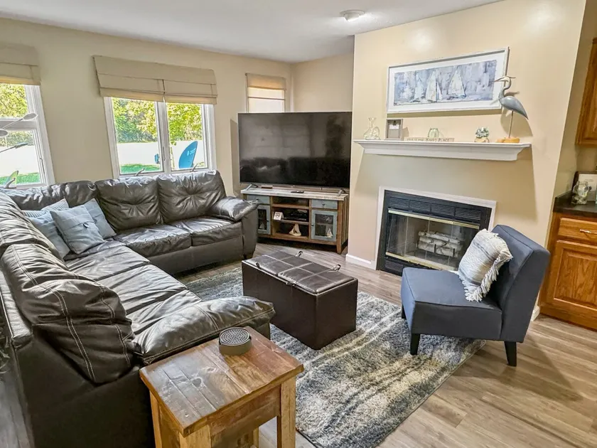New! On Island Time at Kelleys - Image 1