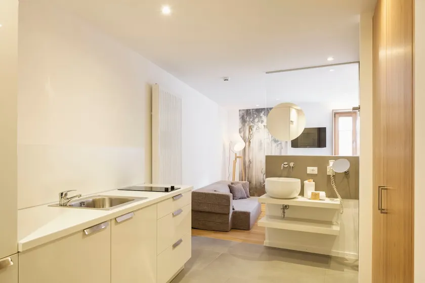 Chic & Spacious Alpine Escape - Image 1