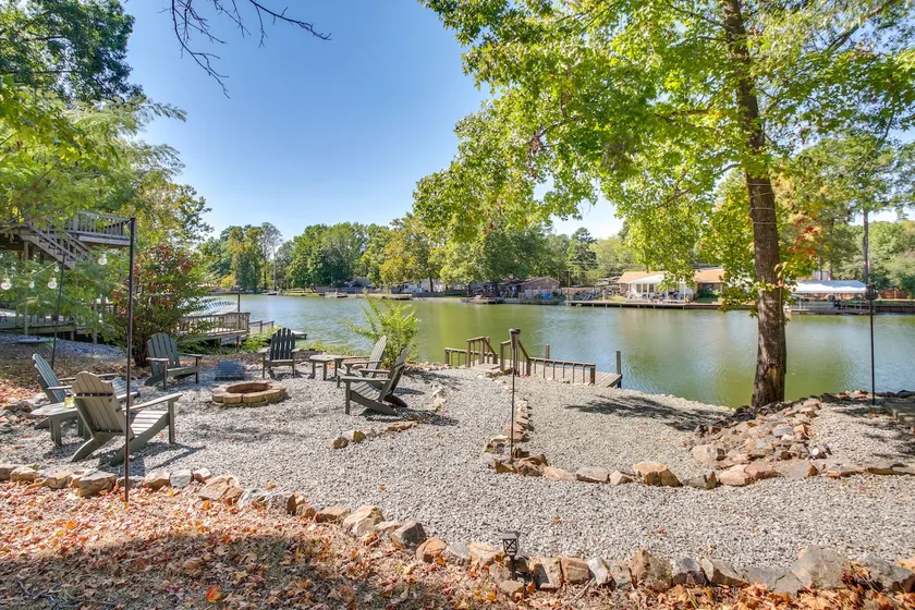 Lakefront Escape w/ Boat Docks in Hot Springs! - Image 1