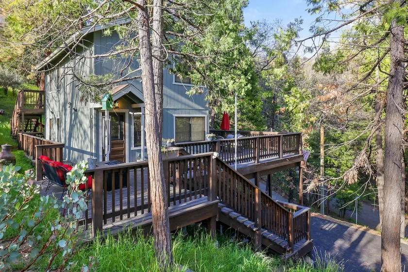 Martin Cabin @Pierpoint By Trail of Giants - Image 1