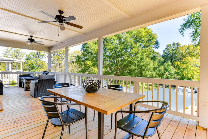 Waterfront Lake Hickory Retreat w/ Private Dock! - Image 1