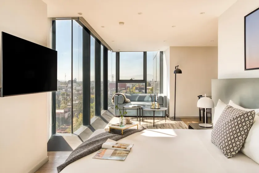 Trendy & Bright Studio | Rooftop+Gym+B/Lounge - Image 1