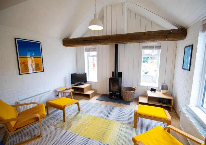 The Dees - Cottage, Rye Harbour - Image 1