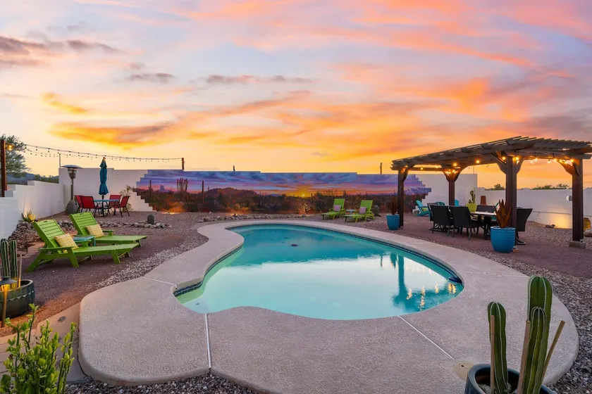 Panoramic Mountain Views Heated Pool 2 Kitchens Villa - Image 1