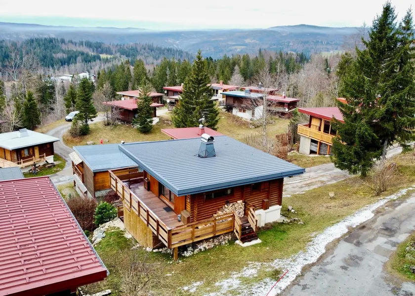 Le Petit Boulu Chalet on the slopes with views! - Image 1