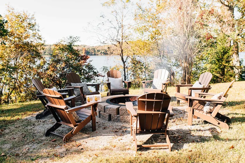 Stunning waterfront on bluff with sauna, firepit! - Image 1