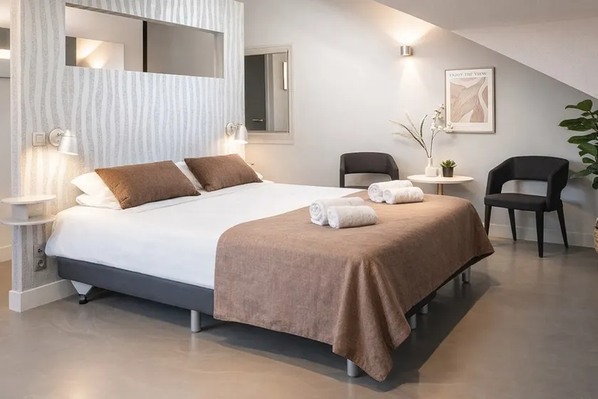 Luxury suite, near the station, free Wi-Fi - Image 1