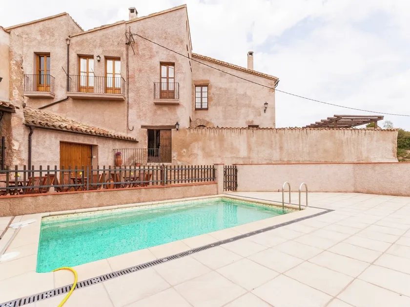 Gîte à Maians avec vue sur mer et piscine - Image 1