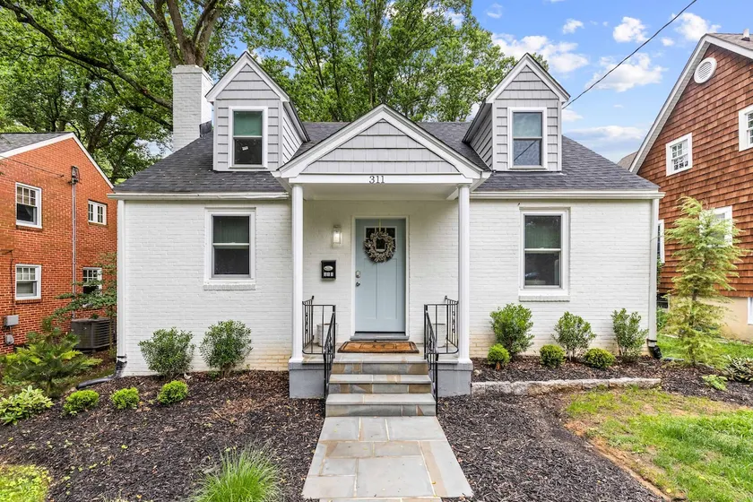 Stadium-Side Annapolis | Chef Kitchen | Sleeps 10 - Image 1