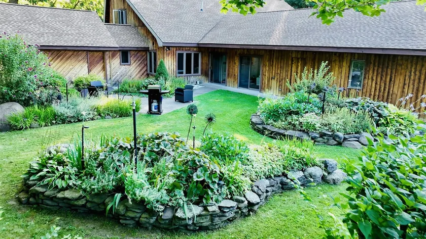 Finger Lakes: Sauna, HotTub, Firepit, Games - Image 1