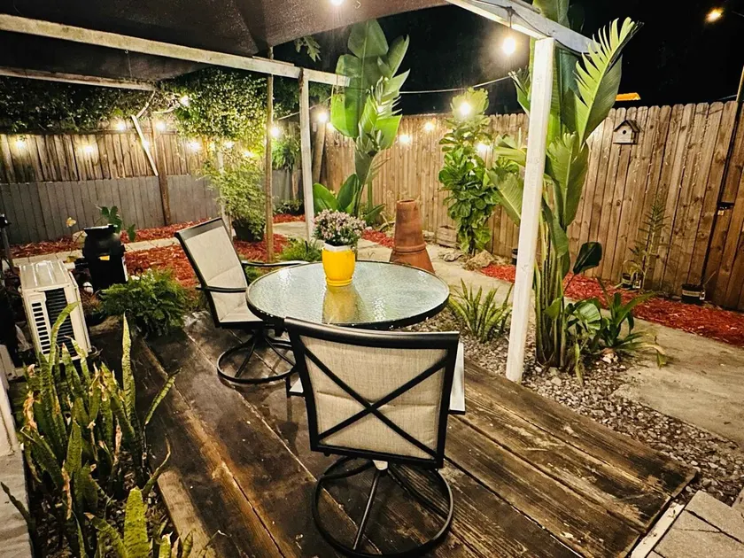 Private Cozy Studio w/ Patio Near Clearwater Beach - Image 1