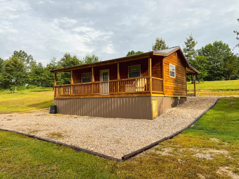 Daisy Creek Cabin 2 - Image 1