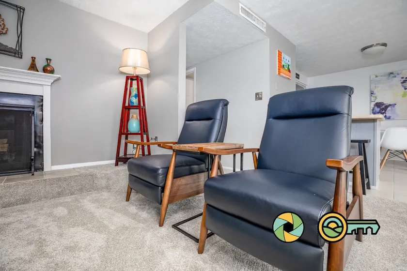Hilltop Haven - classy comfy mountain condo! - Image 1