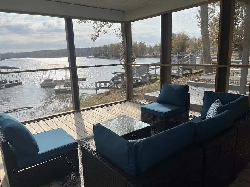 Lakefront escape! Boat Dock, Fishing, Kayaks! Near - Image 1