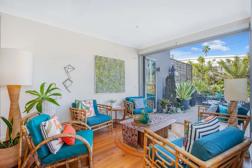 Clovelly Beach Escape - Walk to Beach - AC and Parking included - Image 1