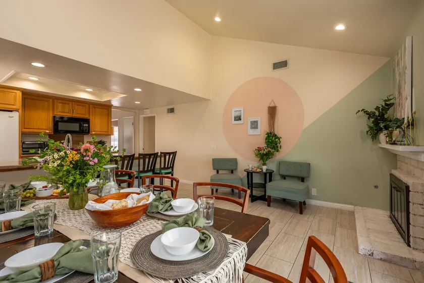 3BR Sleeps 8 - 9mi to Disneyland | Fenced Yard - Image 1