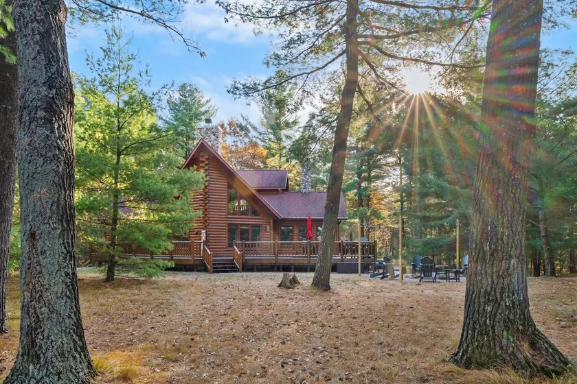 Castle Rock Lake-Games-Bar-Fireplaces & Fire Pits - Image 1
