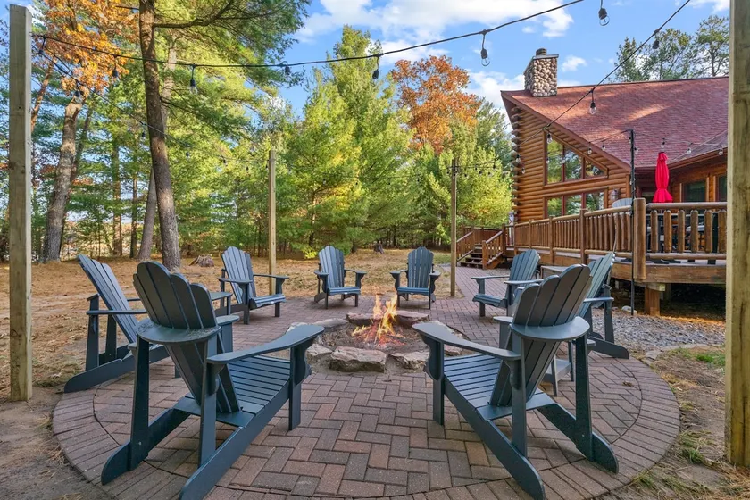 Castle Rock Lake-Games-Bar-Fireplaces & Fire Pits - Image 1