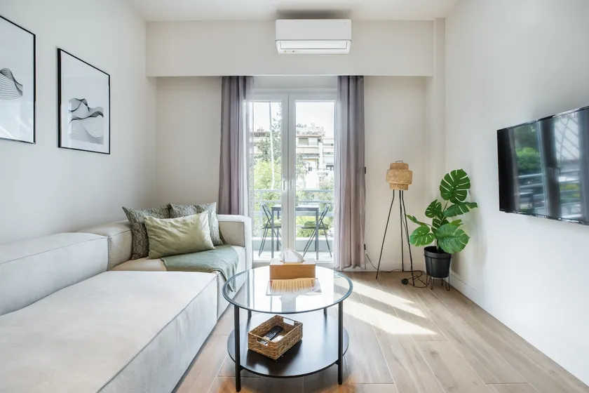 Bask - Glamorous 2 Bedroom Apartment in Athens - Image 1