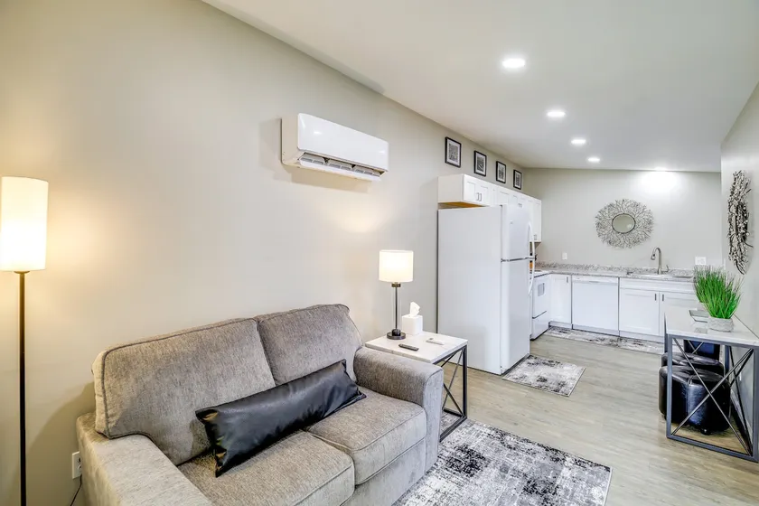 Near Scenic Parks: Convenient Home in Prestonsburg - Image 1