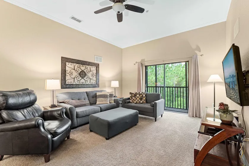 Homey Nature Escape - Sleeps 6 - Image 1