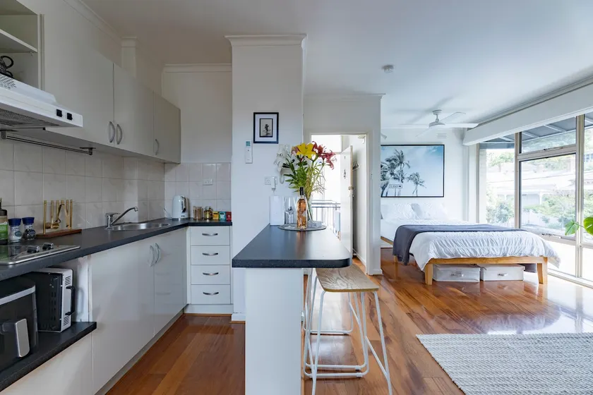 Studio Apartment walking distance to the beach - Image 1