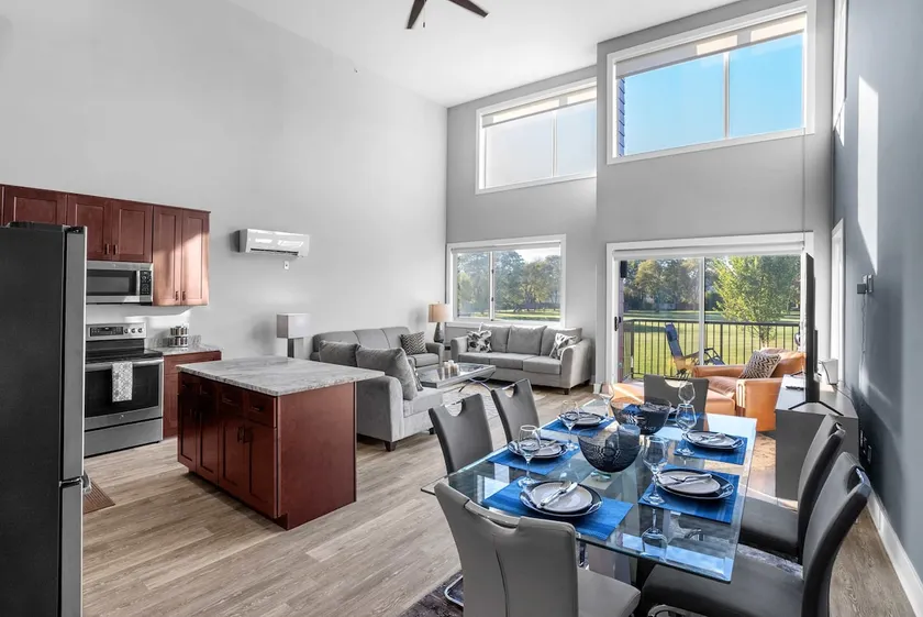 Elegant Parkside Retreat - Image 1