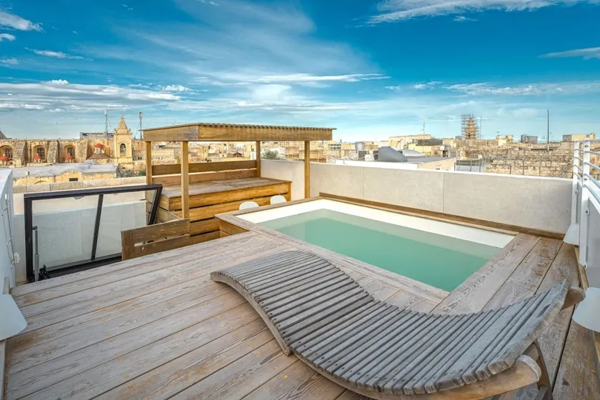 Modern Oasis Near Mdina with Rooftop Pool & View - Image 1