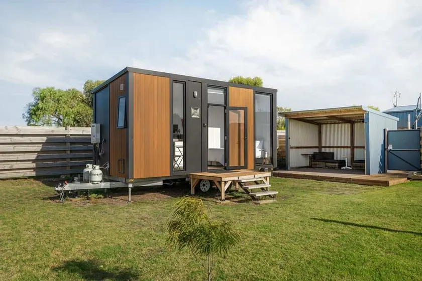 Rosebrook Riverviews by Tiny Away - Image 1