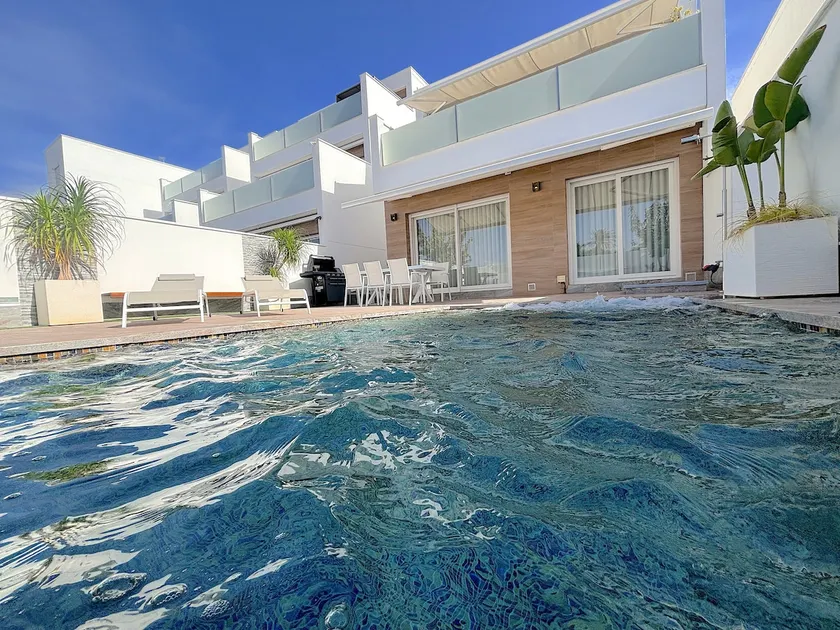Underbar villa  med tempererad bassäng i San Pedro del Pinatar, Murcia, Spain för 8 personer - Image 1
