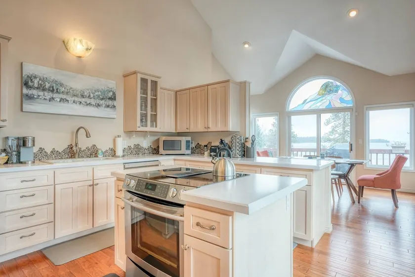 Lakefront Estate W Private Beach On Flathead Lake - Image 1