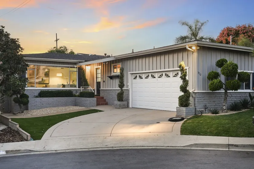 Hills Hideaway by CoastVH - Luxury Midtown 3br - Image 1