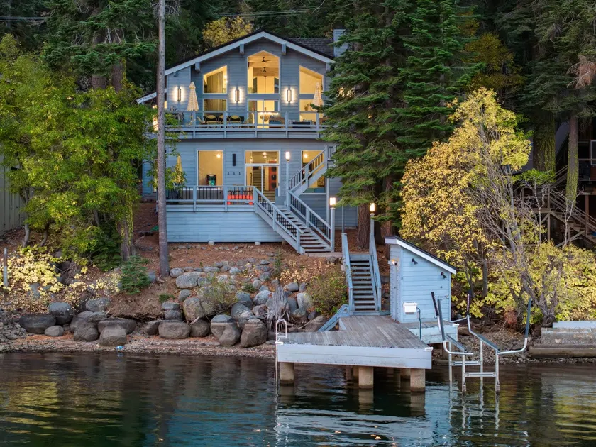 Luxury Lakefront 5 Br Home Hot Tub Arcade - Image 1
