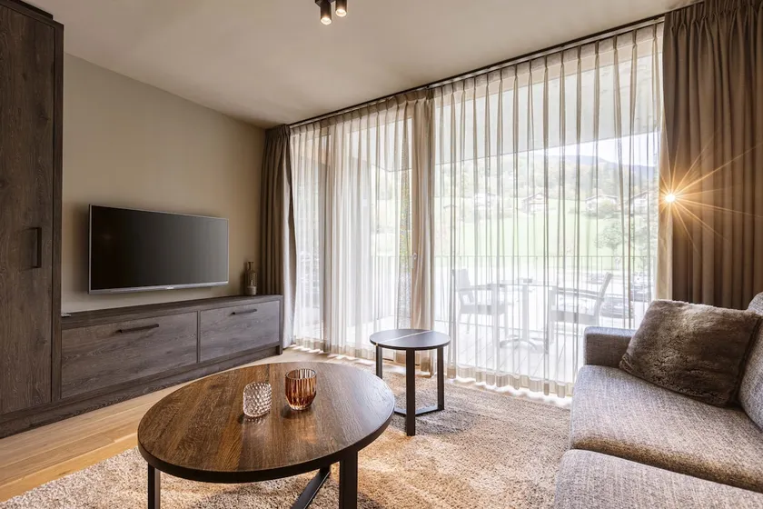 Superior 1-Bedroom Apartment - Image 1