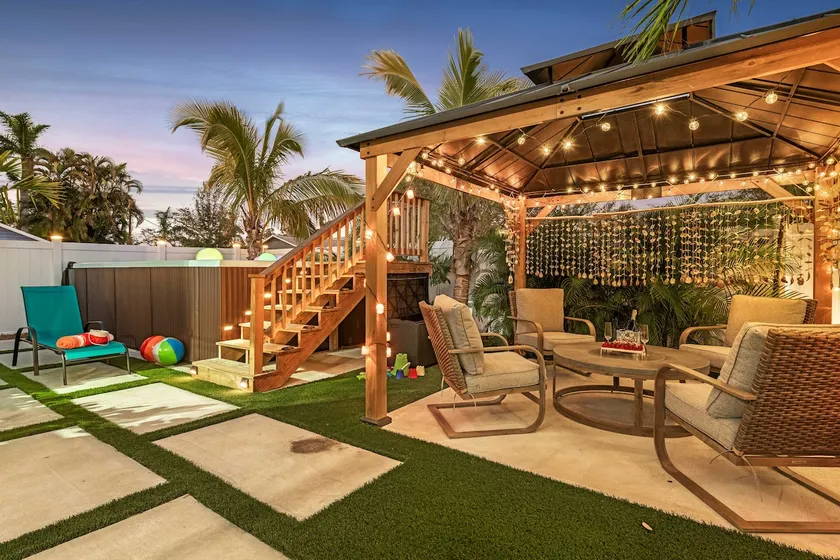 Pool, Mini Golf & Cabana: Bradenton Retreat - Image 1
