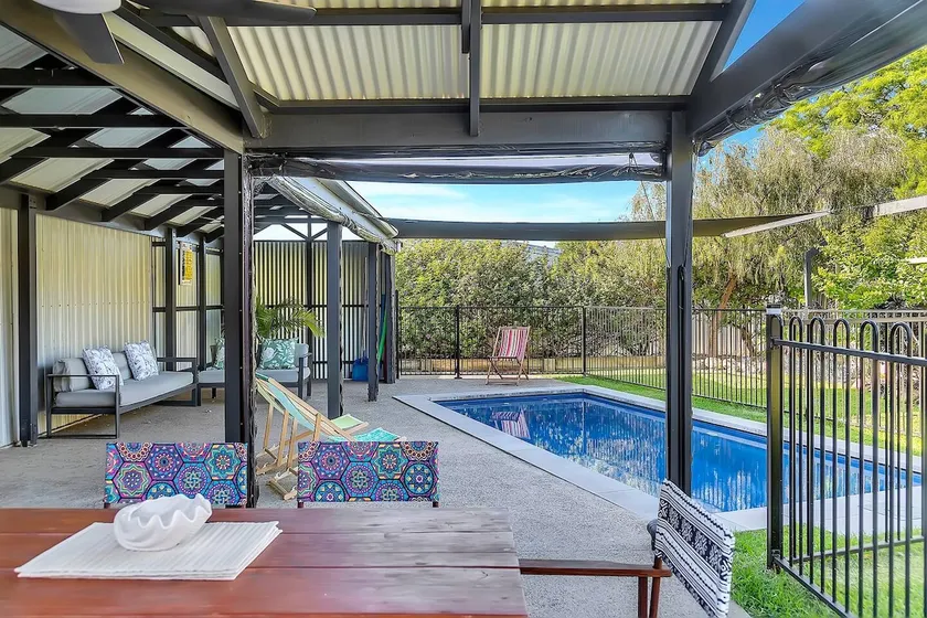 Port Parade - Poolside BBQs and Modern Beach Living - Image 1
