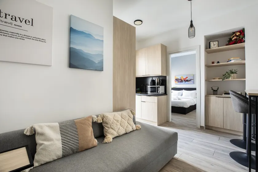 Sway - Chic 1-Bedroom Apartment & Balcony in Athens - Image 1