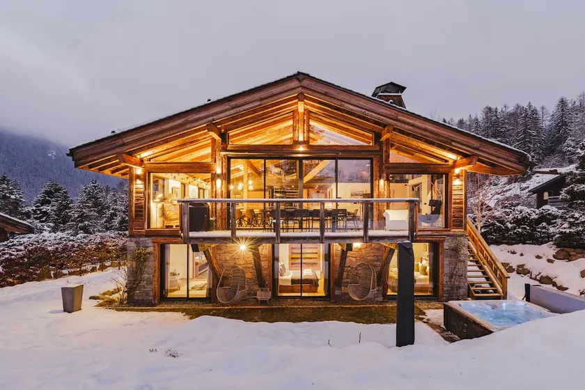 Chalet Black Stone - Image 1