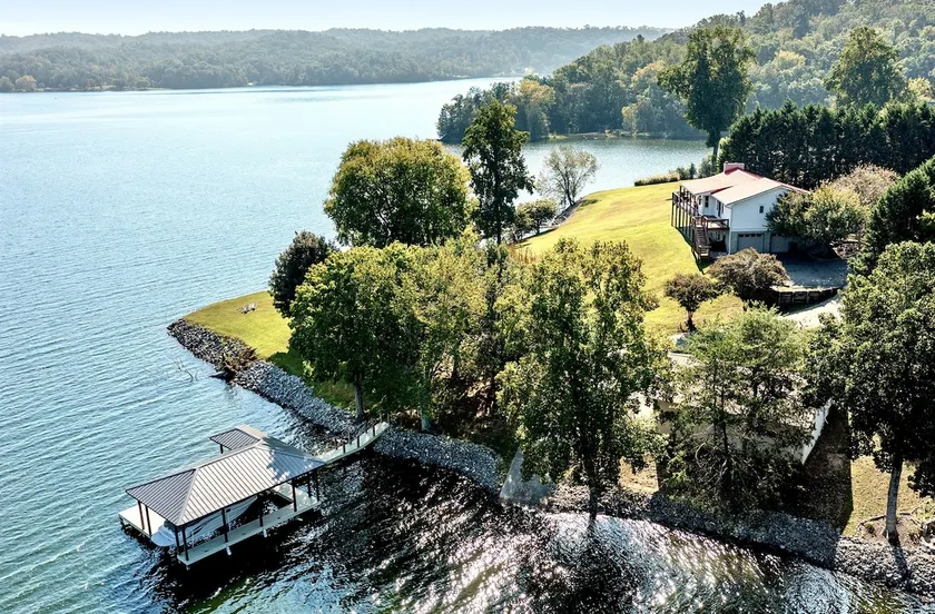 Stunning LakeViews | Private Boat Ramp, Sleeps 12! - Image 1