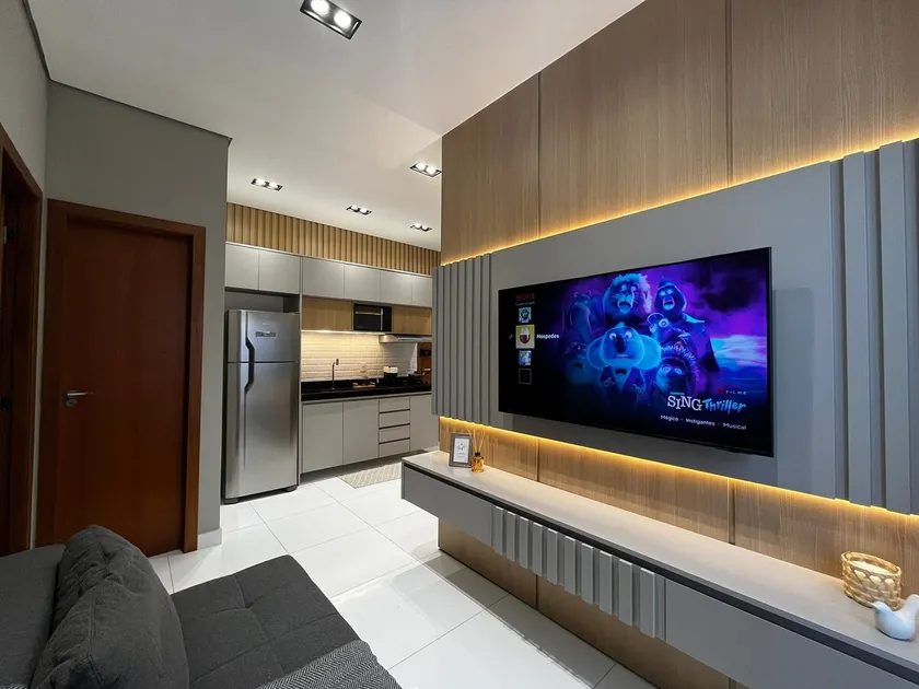 Modern apartment with kitchen and comfortable living room - Image 1
