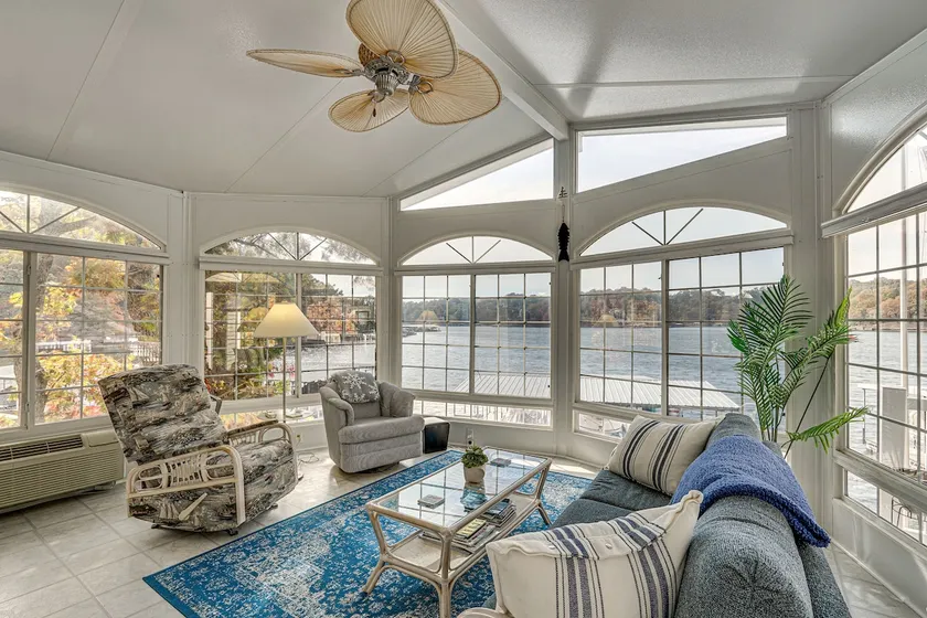 Fireplace, Deck & Grill: Lake Ozark Family Retreat - Image 1
