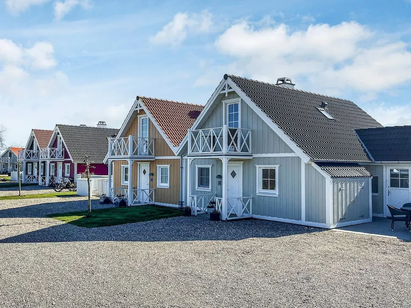 Seaside Bliss with Views - Image 1