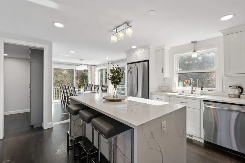 Sakura House: Spacious 4BR w/ Gym & Premium Design - Image 1