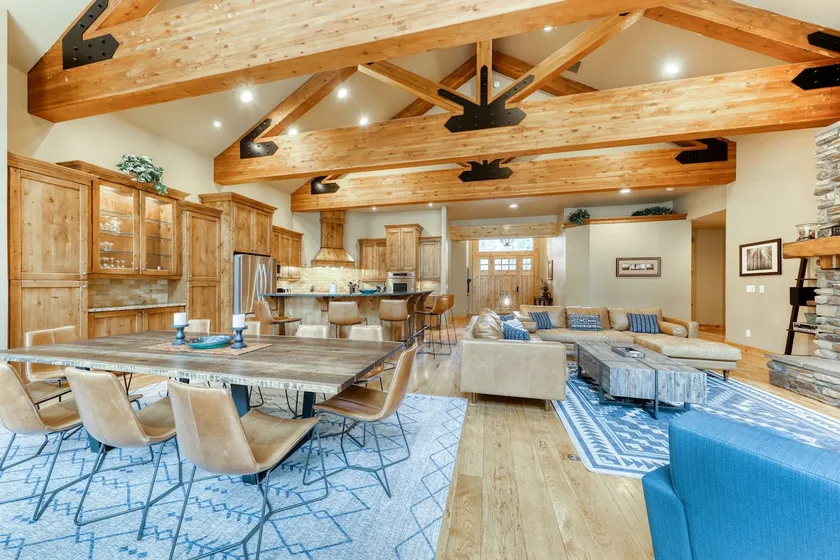 6 Bdrm - Caldera Springs: Lodge on the Pond - Image 1