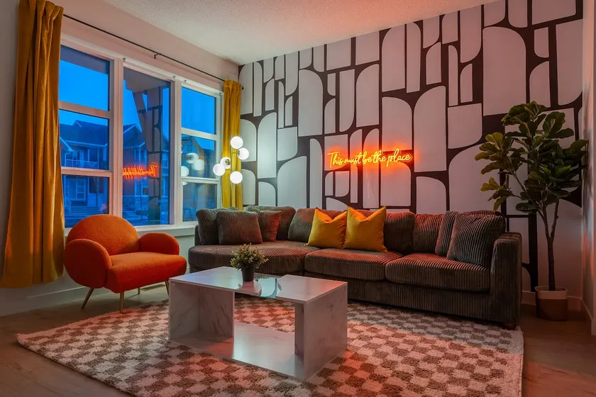 Luxury 3BR Home | Near Airport | 1.5 Hour Banff - Image 1