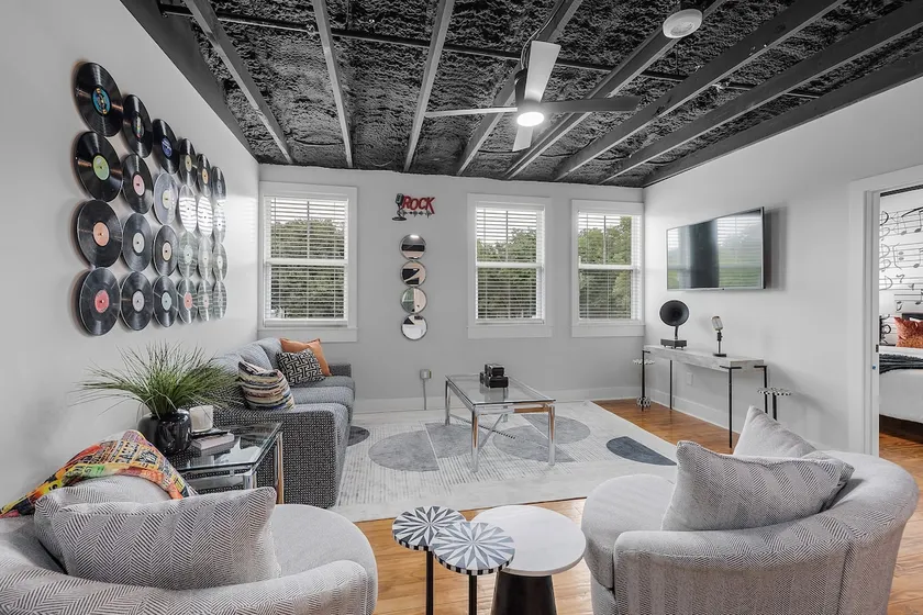Saint Cici: 1BR Escape - Image 1