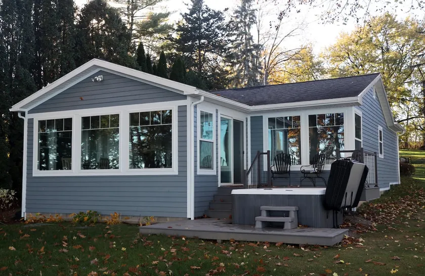 Lakefront Getaway: The Blue Bungalow on Seneca Lake - Image 1