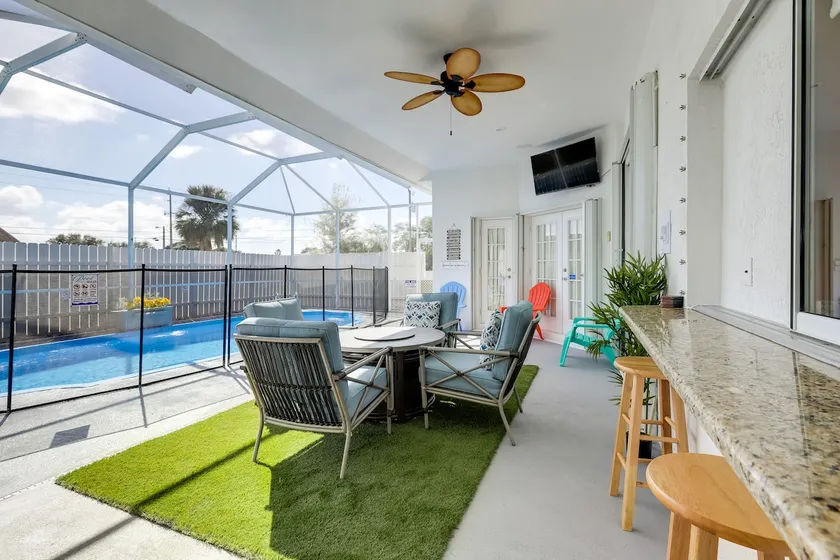 Heated Pool & Grill: Modern Port St Lucie Home - Image 1