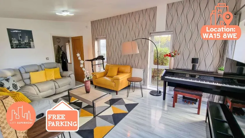 4 Bed Home in Altrincham by City SuperHost - Image 1