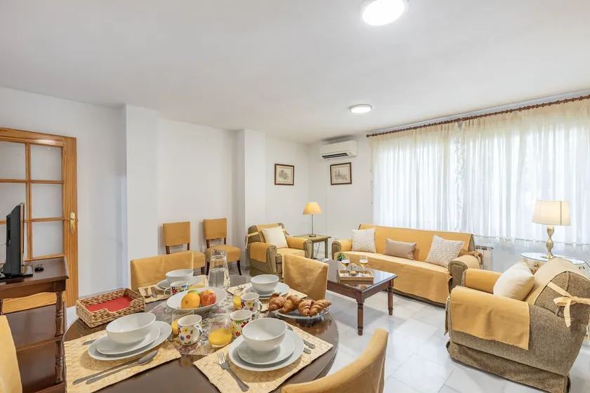 Comfort and ideal location next to PTS and Fermasa - Image 1